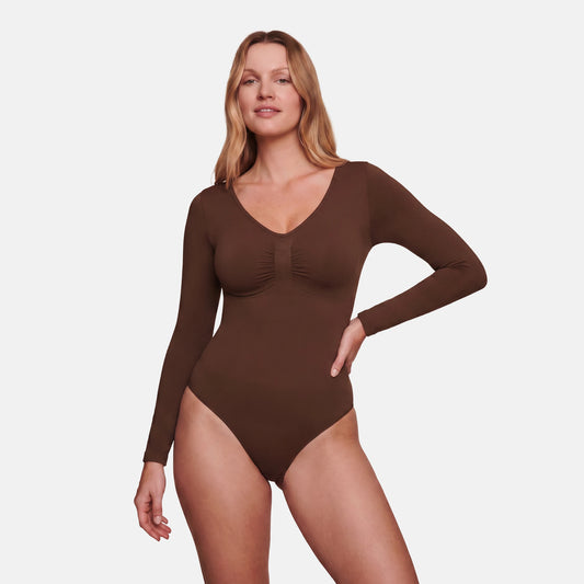 Estrell Nova Longsleeve Shapewear Body in Espresso Brown – nahtloser figurformender Damen Body mit langen Ärmeln